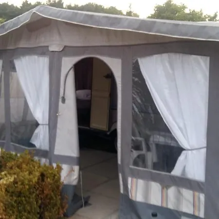 Caravans Magda ニエホジェ