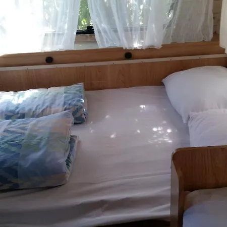 キャンプ場 Caravans Magda *