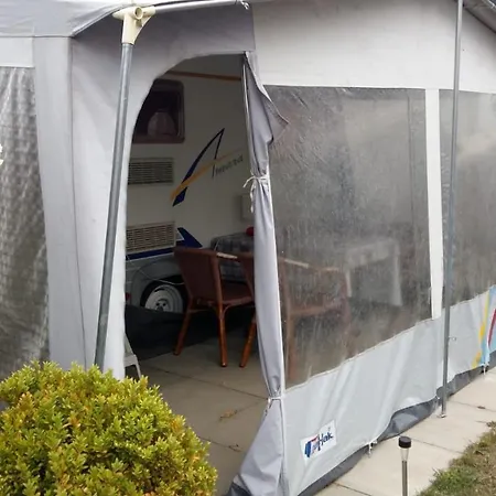 キャンプ場 Caravans Magda *