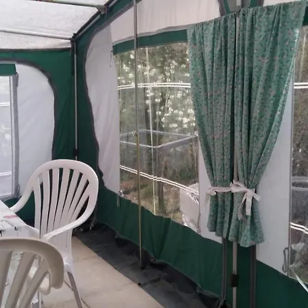 Caravans Magda キャンプ場 *