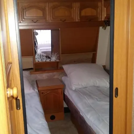 Caravans Magda キャンプ場 *