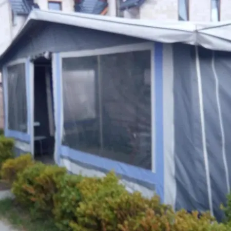 キャンプ場 Caravans Magda *