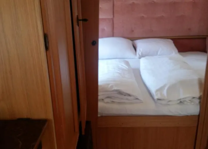 营地 Caravans Magda