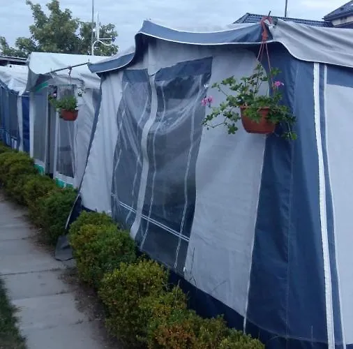 Caravans Magda 营地 尼彻兹