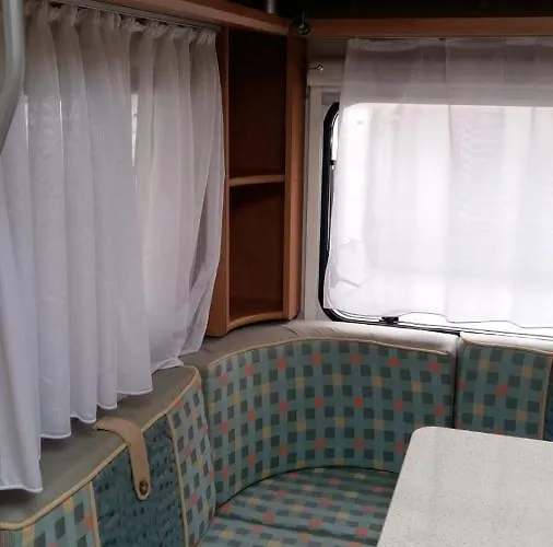 营地 Caravans Magda