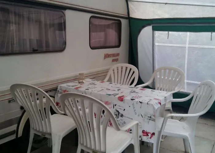 营地 Caravans Magda *