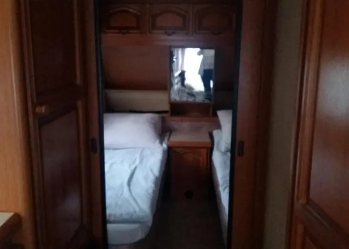 营地 Caravans Magda