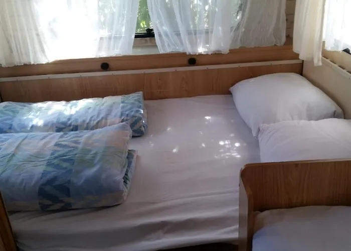 营地 Caravans Magda *