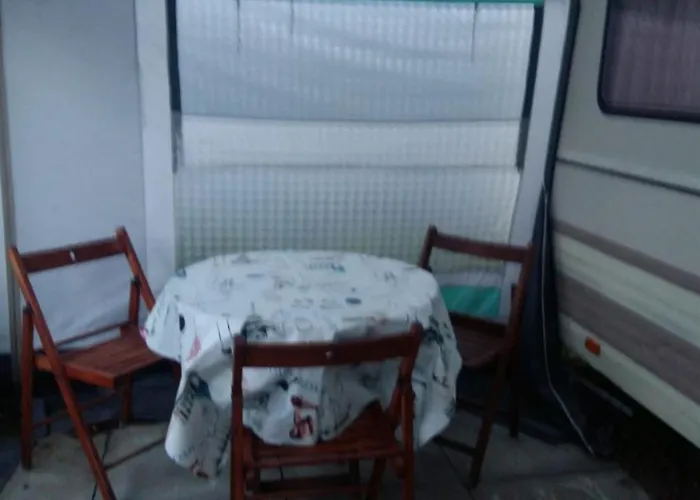 营地 Caravans Magda 尼彻兹