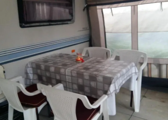 Parque de Campismo Caravans Magda