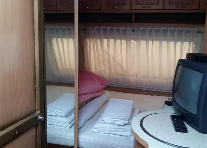 Caravans Magda 营地 *