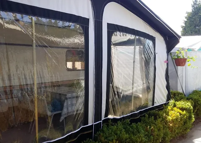 Caravans Magda 营地 尼彻兹