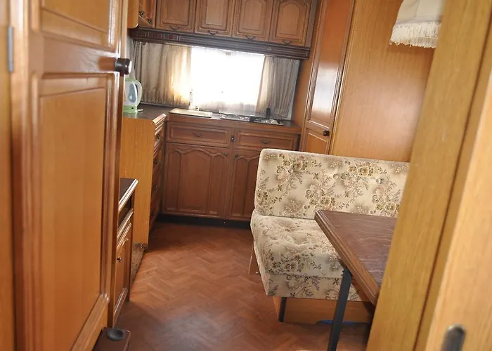 Caravans Magda 尼彻兹